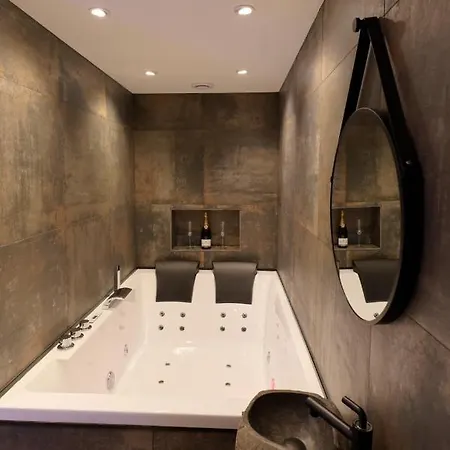 & - Balneo - Queen Size - Cocooning Apartment Aulnat