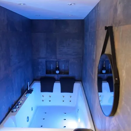 & - Balneo - Queen Size - Cocooning Aulnat